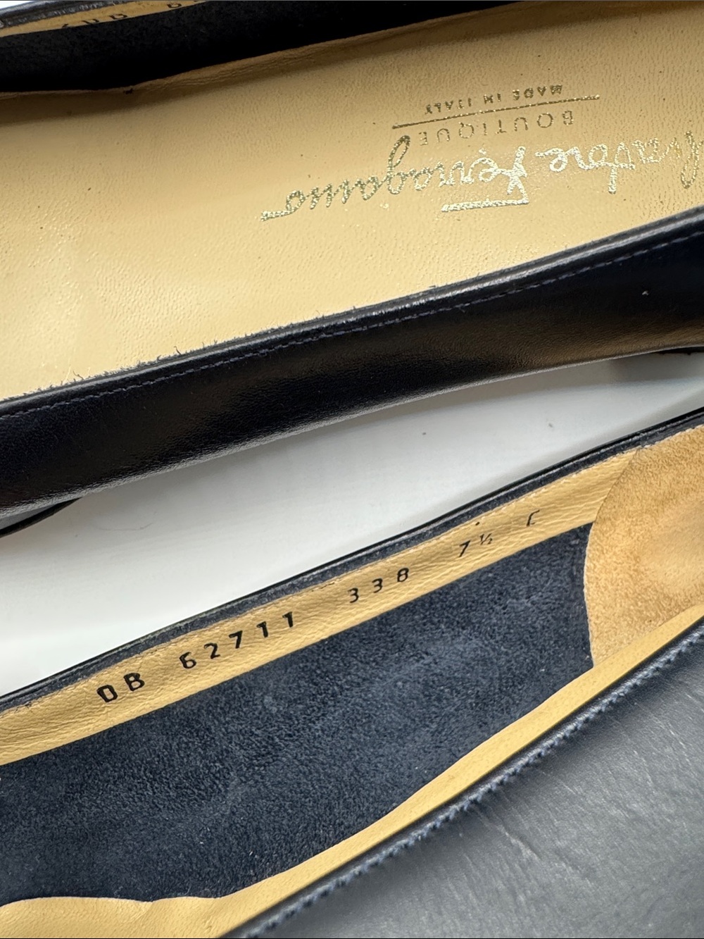 Salvatore Ferragamo navy blue Leather Vara Bow Pumps with Gold Buckle - Picture 12 of 13